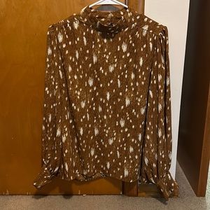 Deer print high(er) neck top